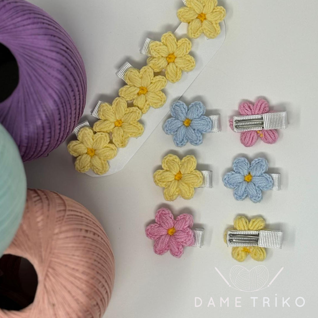 Mini Daisy Hair Clip