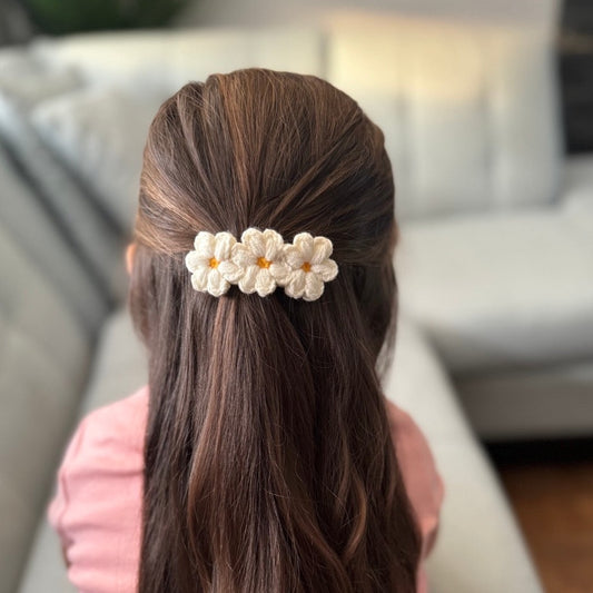 A Set Of Daisy Hair Clip